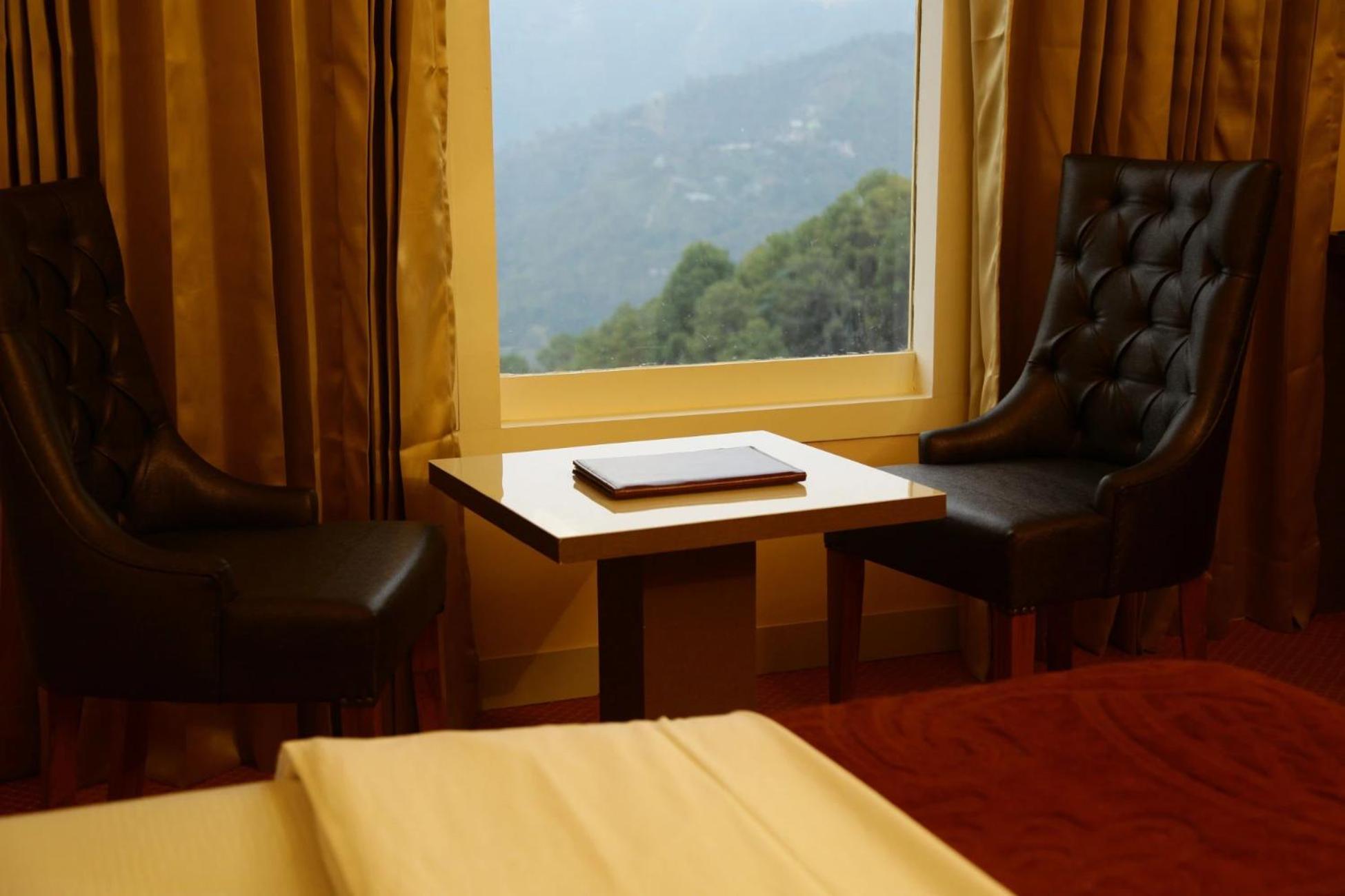 Aangan Regency Hotel Shimla Exterior photo